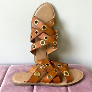 Brown crisscrossed sandals